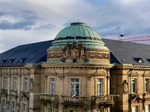 Baufinanzierung Karlsruhe: Wie viel Eigenheim kann ich mir leisten? Rechner & Experten-Tipps